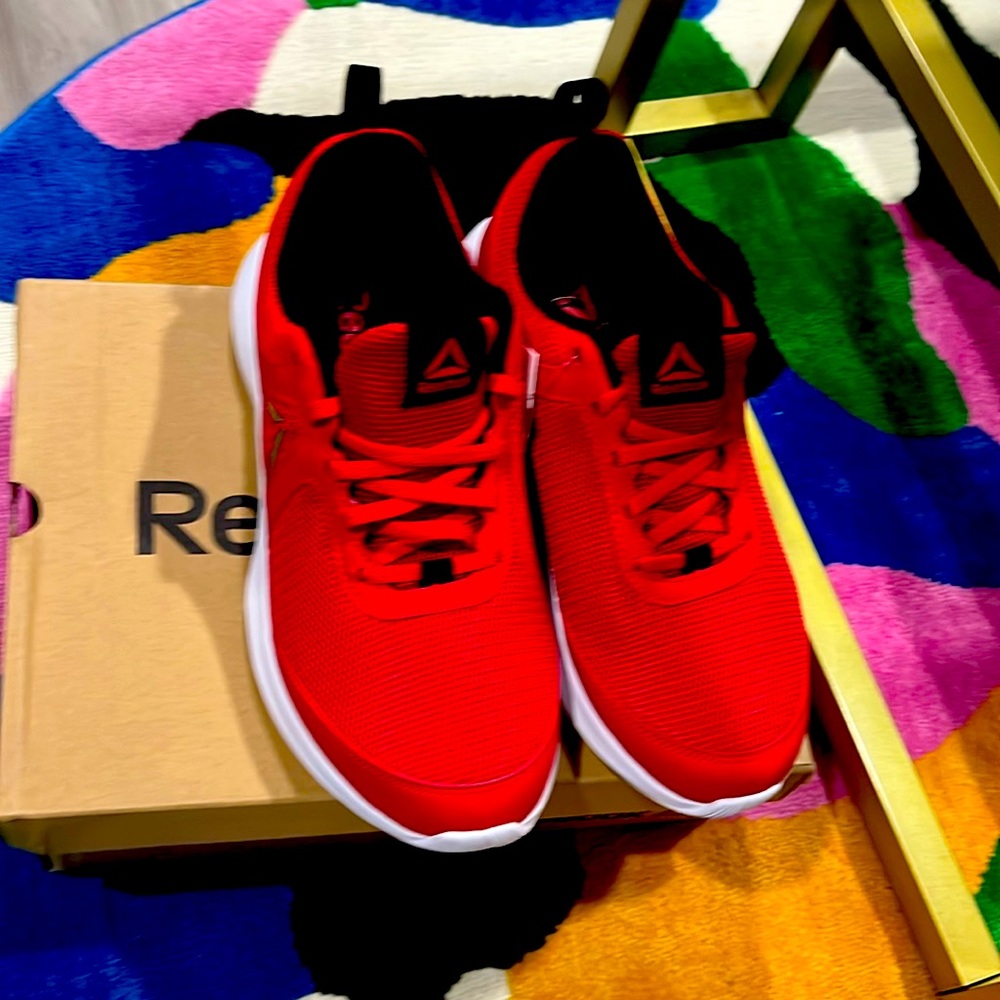 Brand new shoes for men red and black 100% authentic very comfy